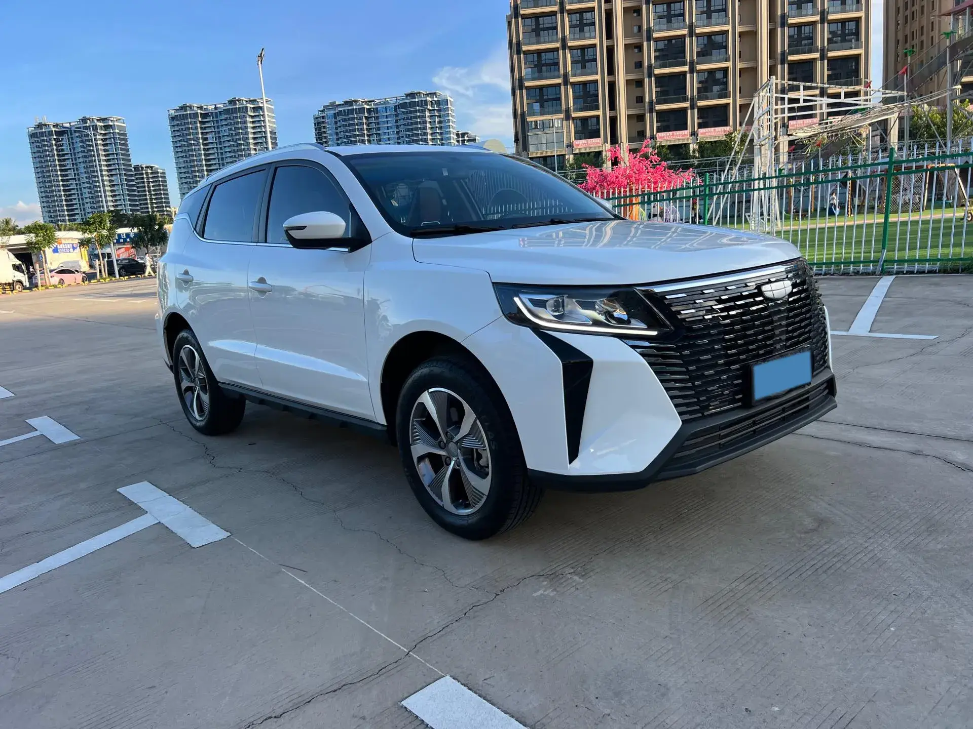 2024 GEELY OKAVANGOPRO thumbnail 3