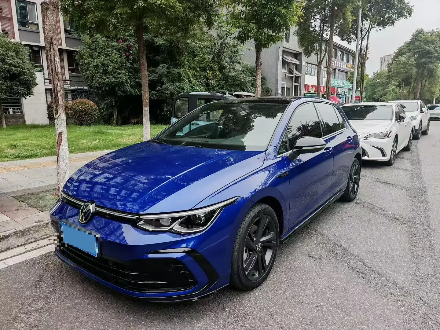 2021 VOLKSWAGEN GOLF view 1