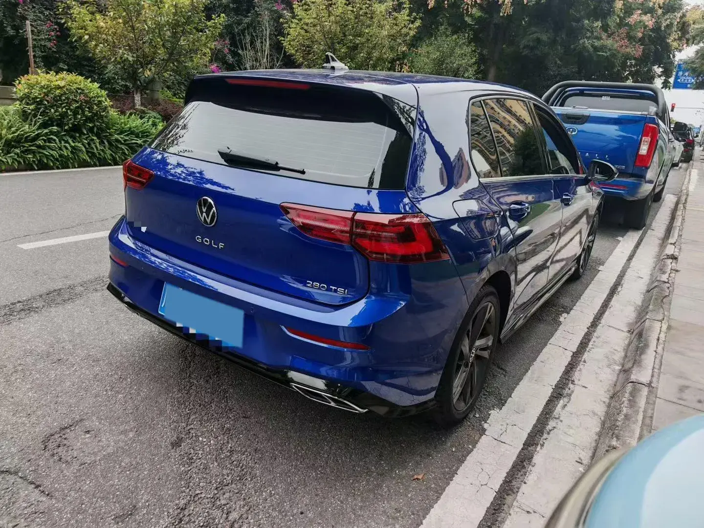 2021 VOLKSWAGEN GOLF thumbnail 3