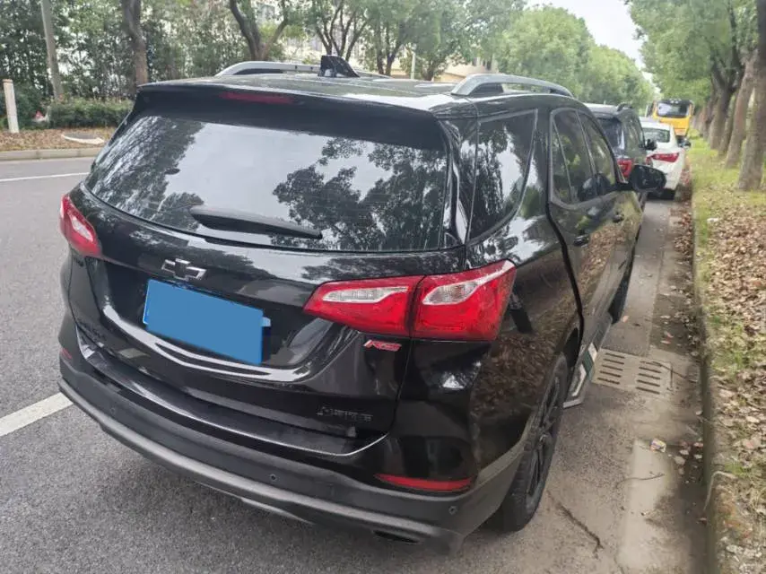 2018 CHEVROLET EQUINOX thumbnail 4