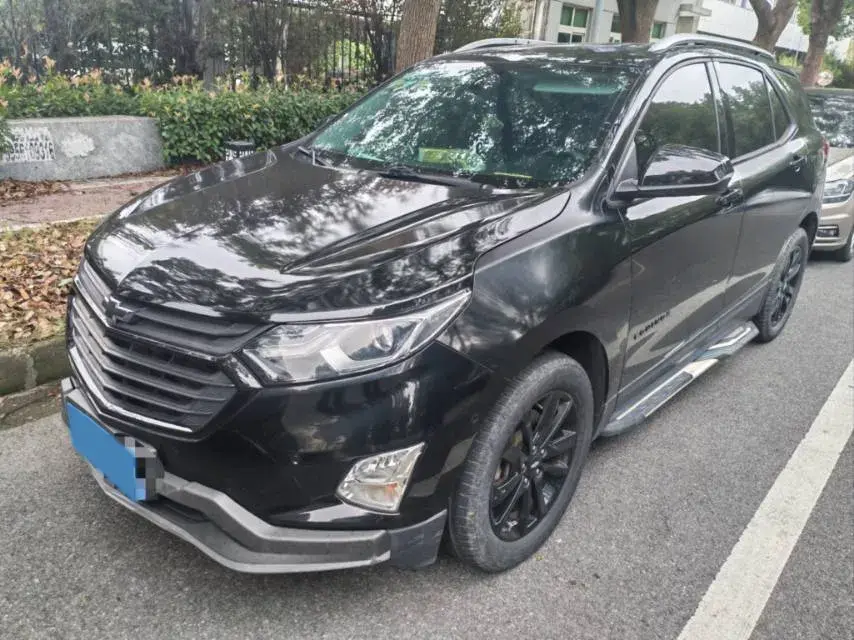 2018 CHEVROLET EQUINOX view 1