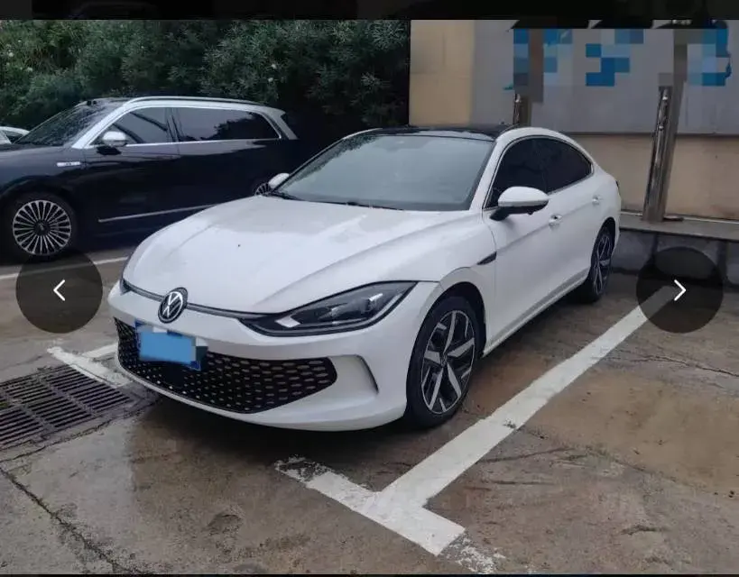 2022 VOLKSWAGEN LAMANDO view 1