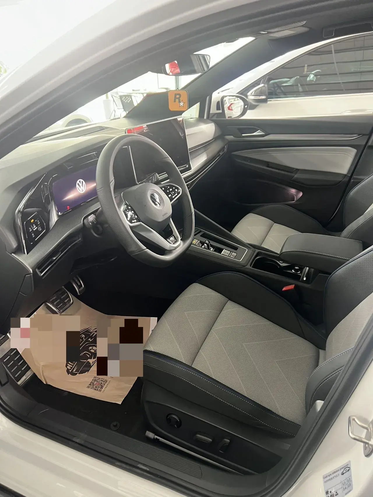 2025 VOLKSWAGEN GOLF thumbnail 3