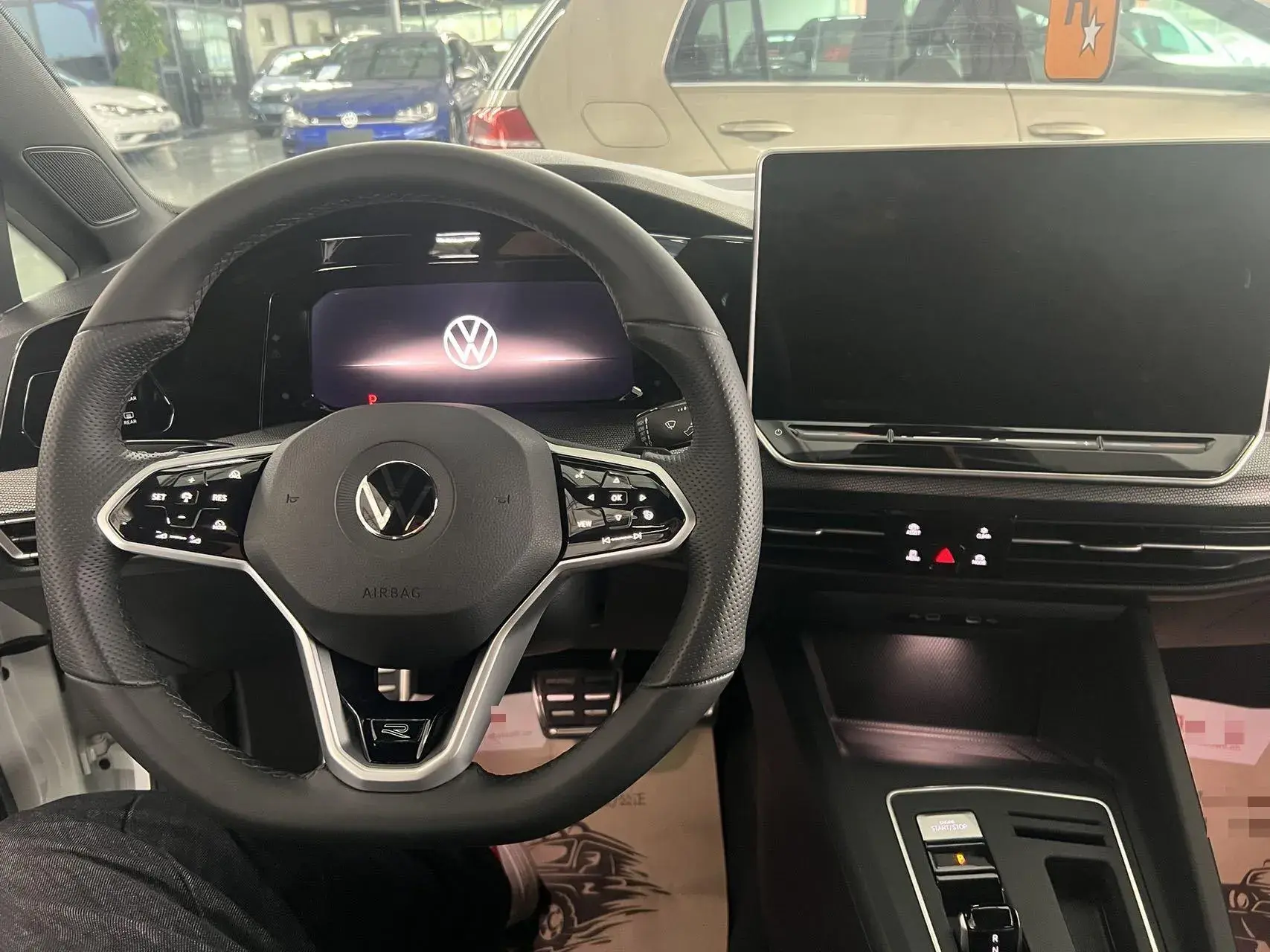 2025 VOLKSWAGEN GOLF thumbnail 4