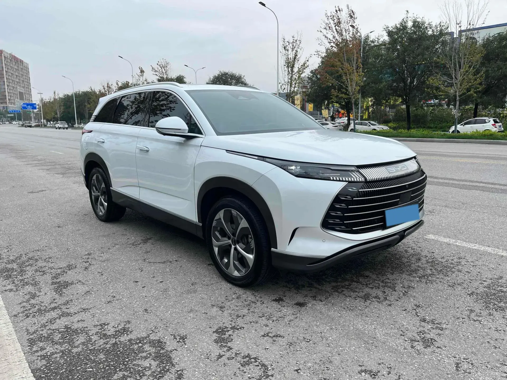 2023 BYD FRIGATE thumbnail 3