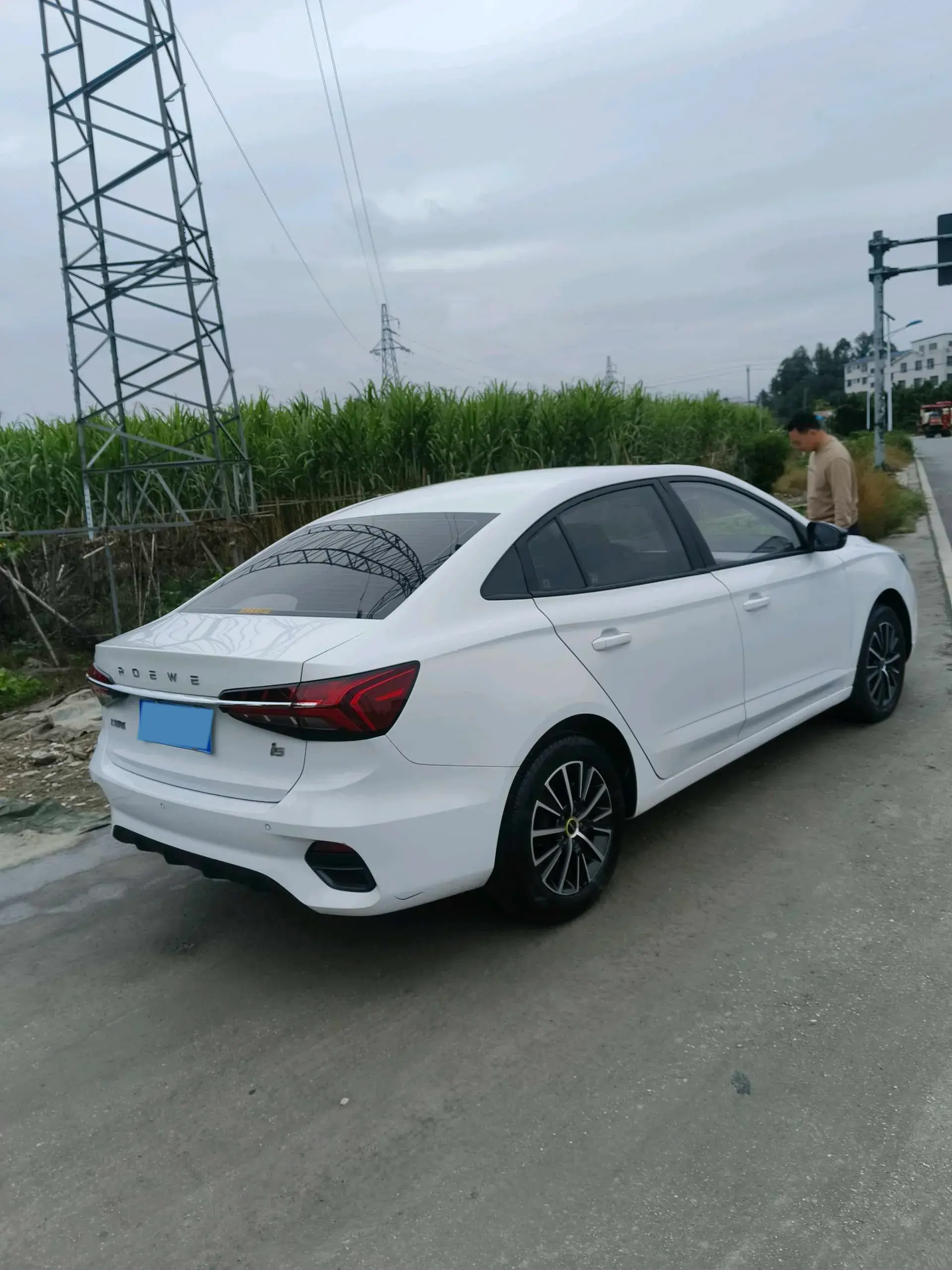 2021 ROEWE I5 thumbnail 4