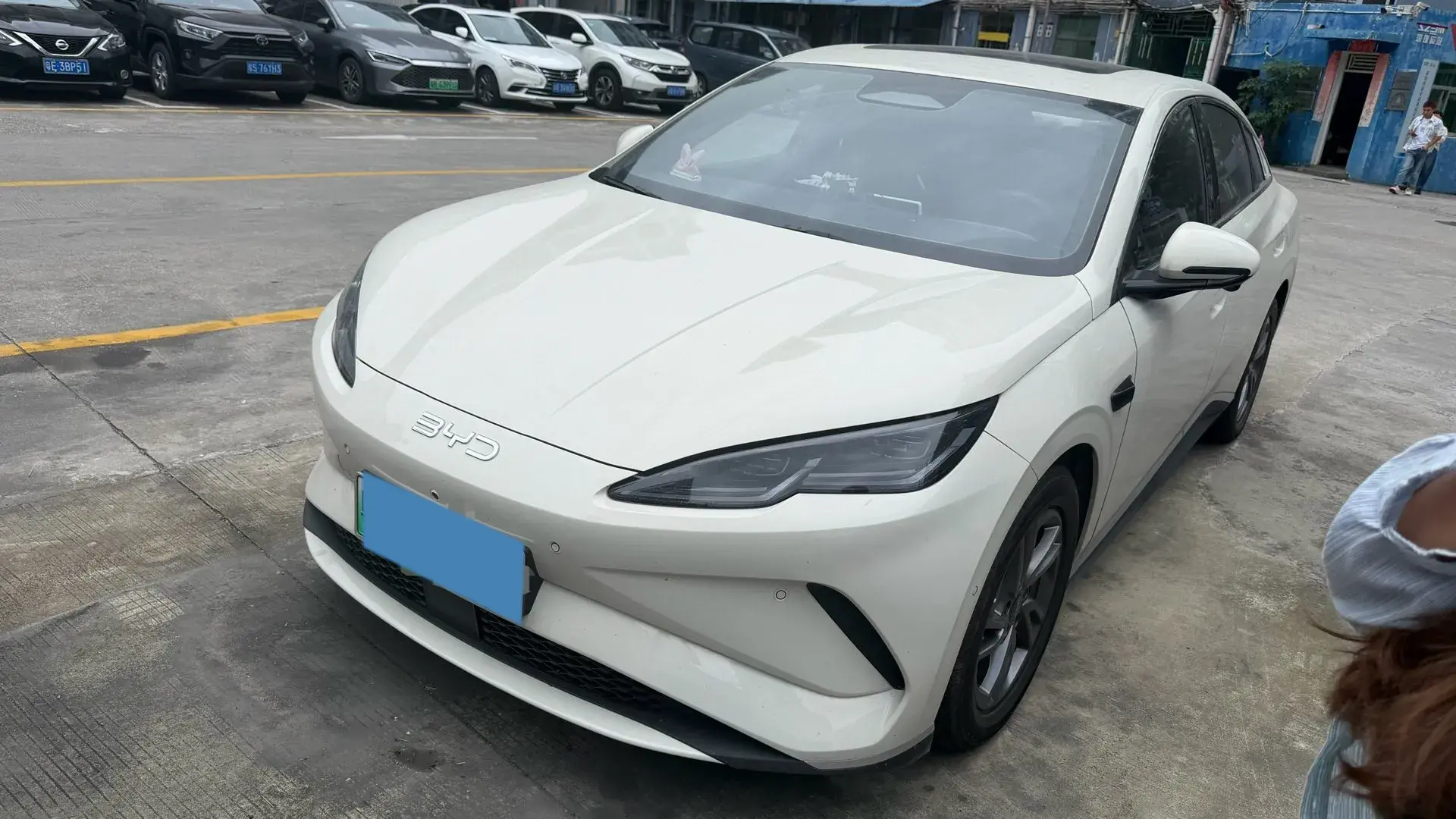 2025 BYD SEAL view 1