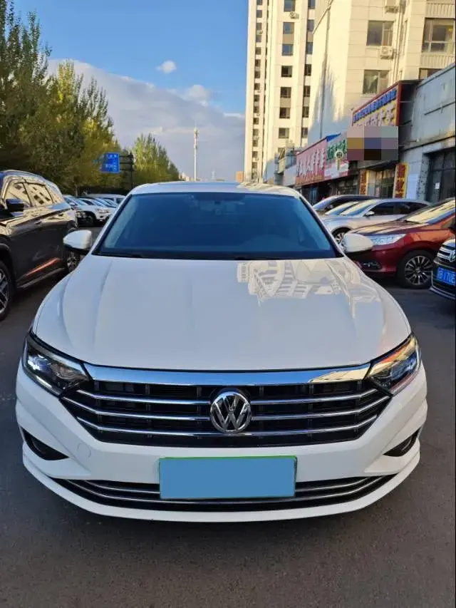 2021 VOLKSWAGEN SAGITAR thumbnail 3