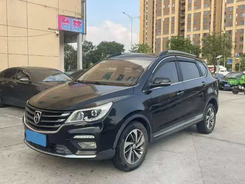 2017 BAOJUN 560 view 1