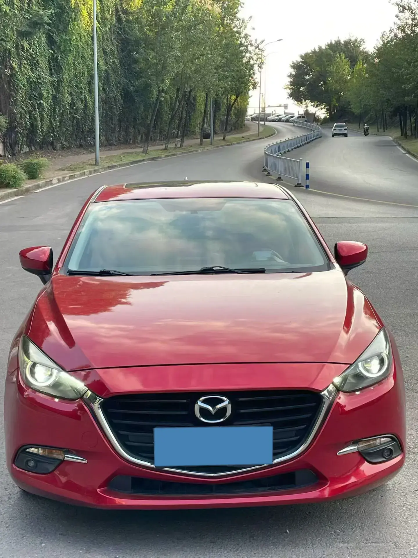 2017 MAZDA 3 thumbnail 2