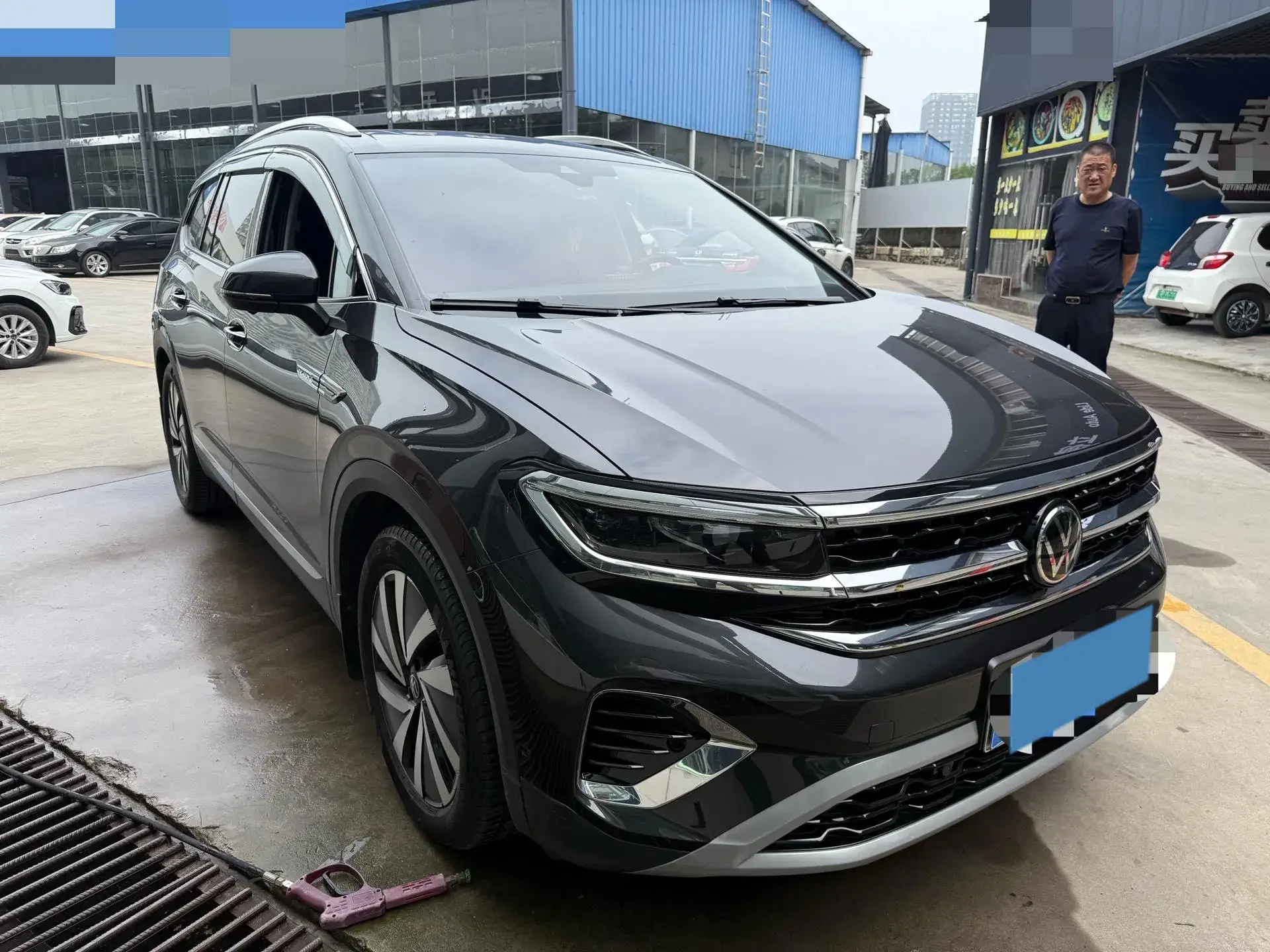 2022 VOLKSWAGEN TALAGON thumbnail 3