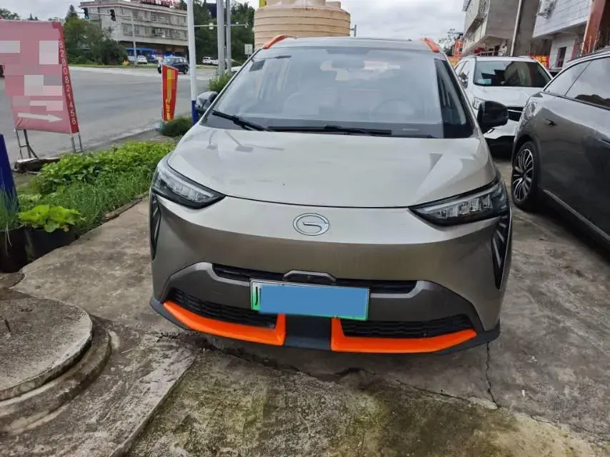 2021 AION Y thumbnail 3