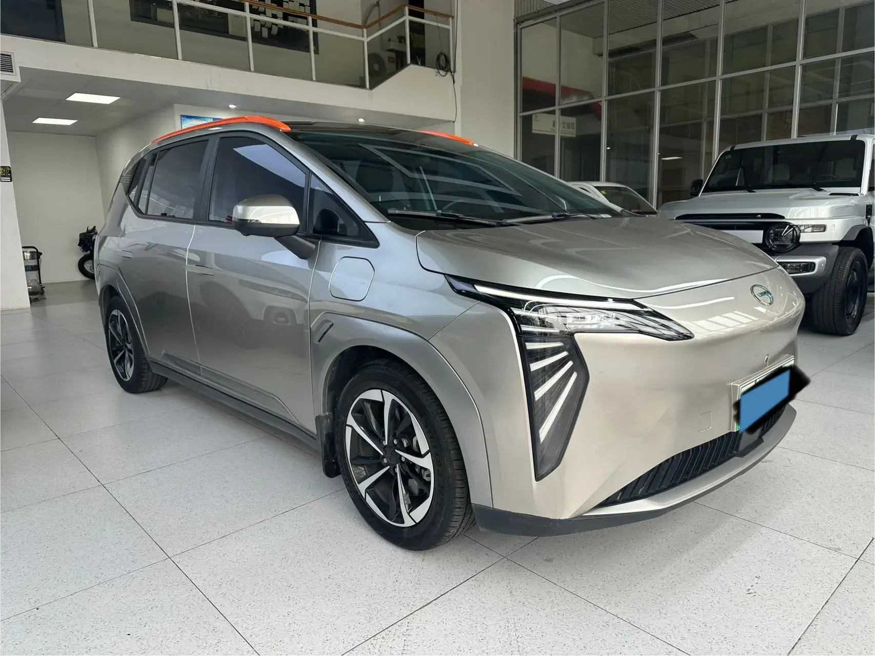 2023 AION Y thumbnail 3