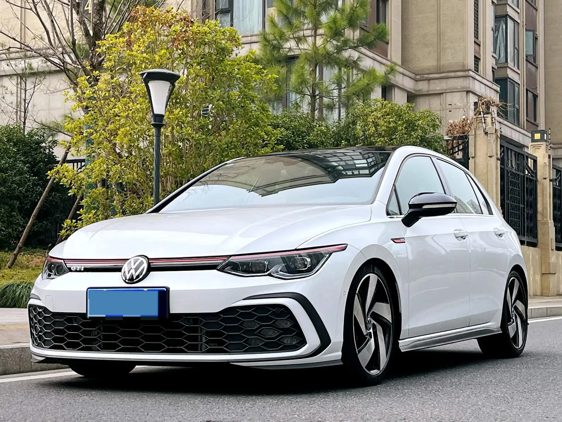 2023 VOLKSWAGEN GOLFGTI view 1