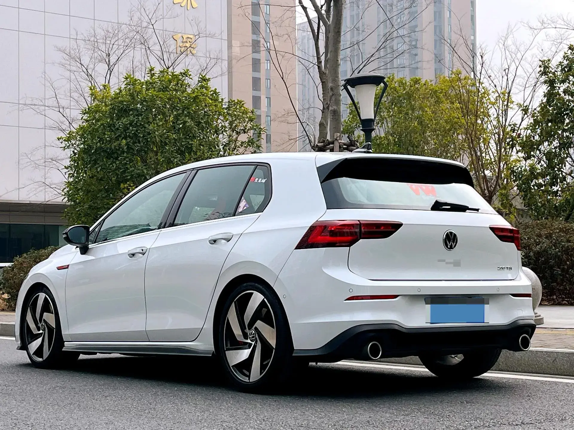 2023 VOLKSWAGEN GOLFGTI thumbnail 4