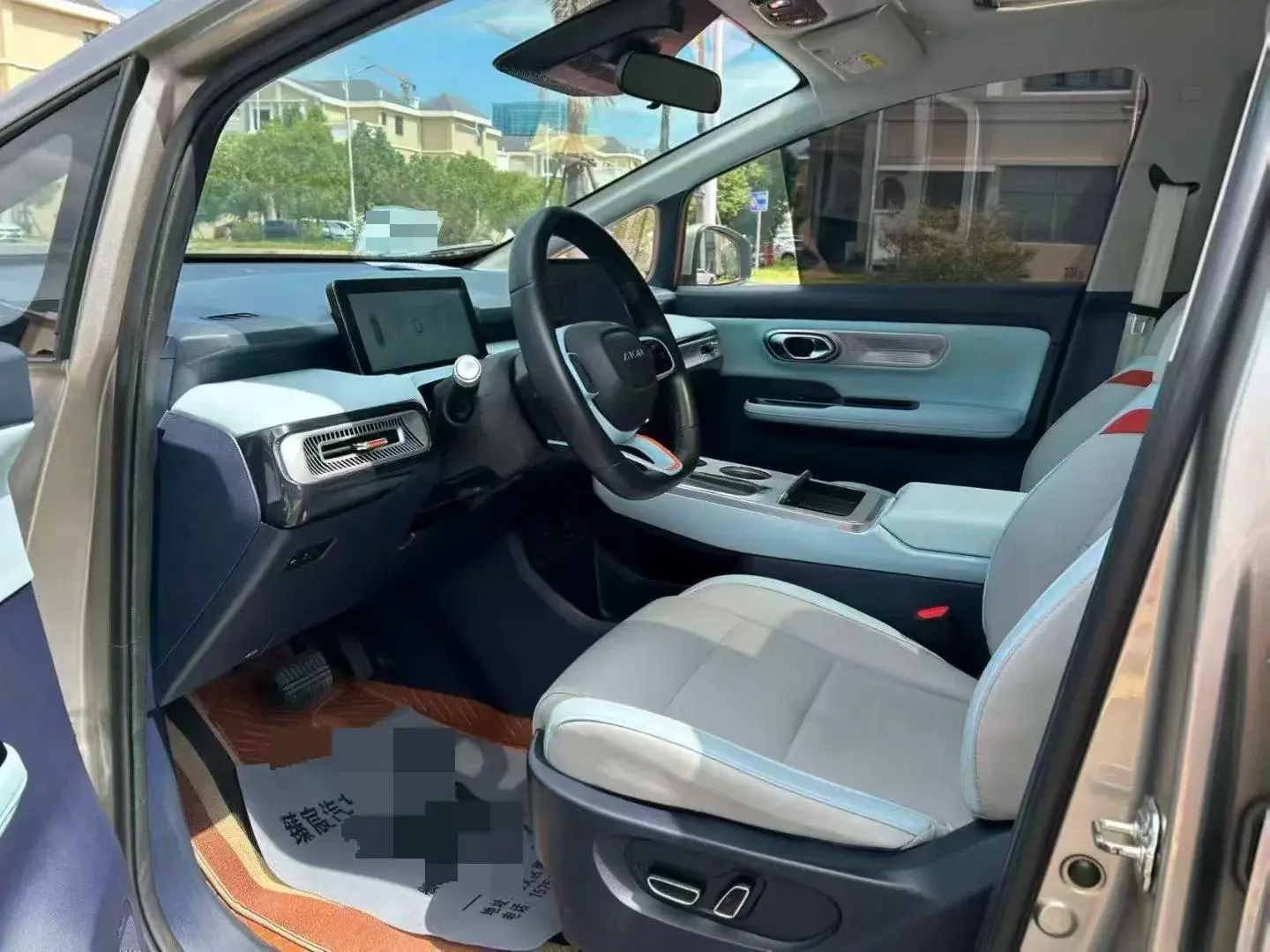 2023 AION Y thumbnail 3