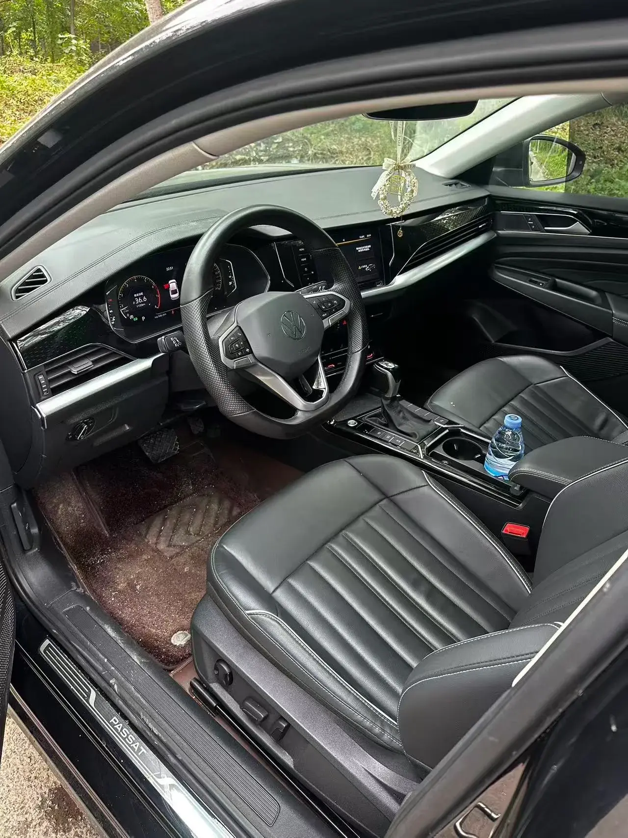 2022 VOLKSWAGEN PASSAT thumbnail 4