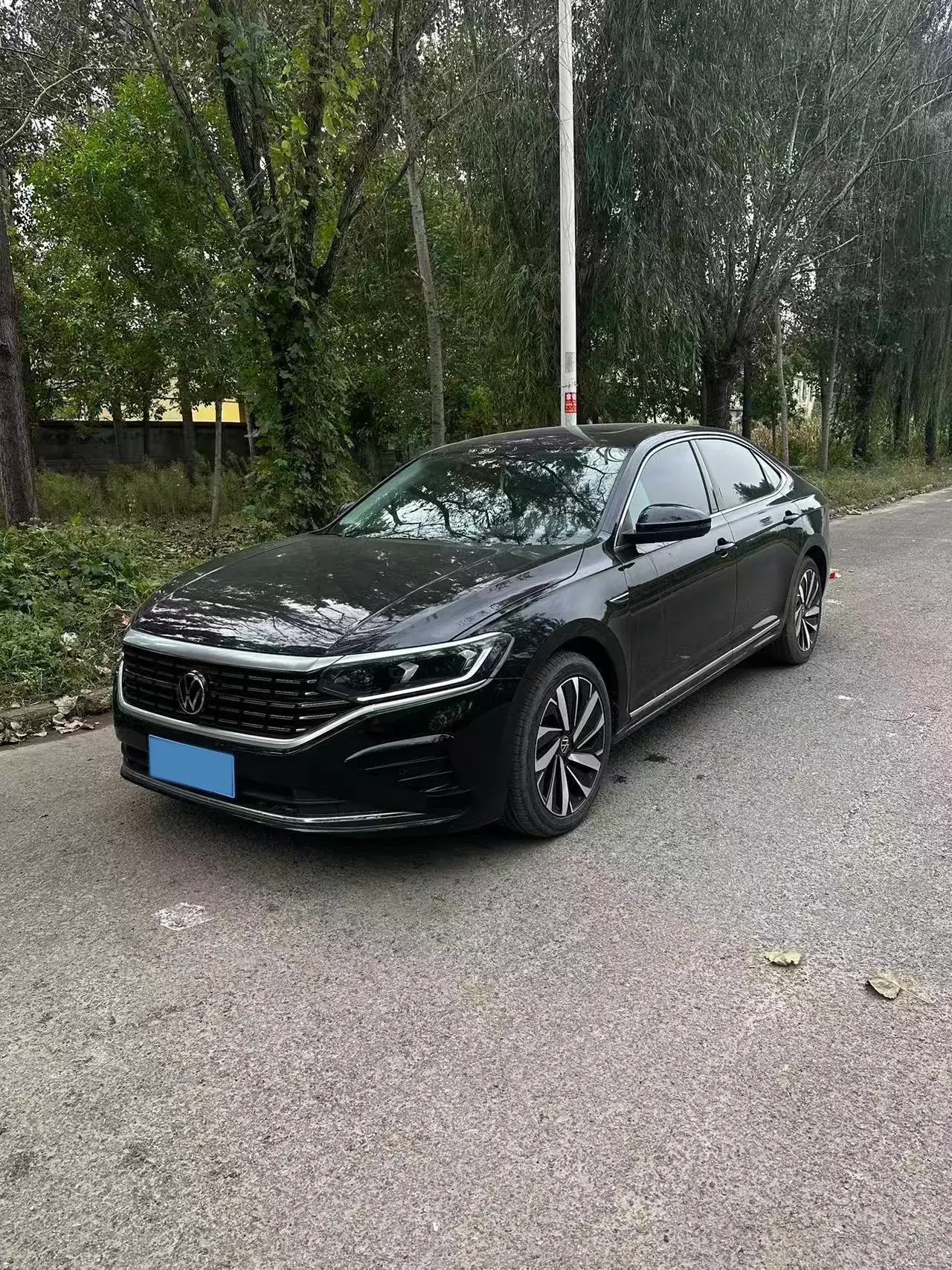 2022 VOLKSWAGEN PASSAT view 1