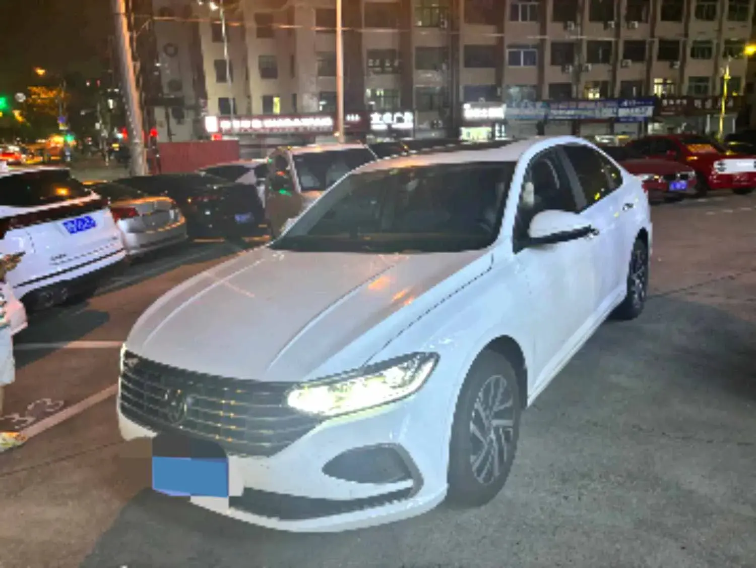 2024 VOLKSWAGEN LAVIDA view 1