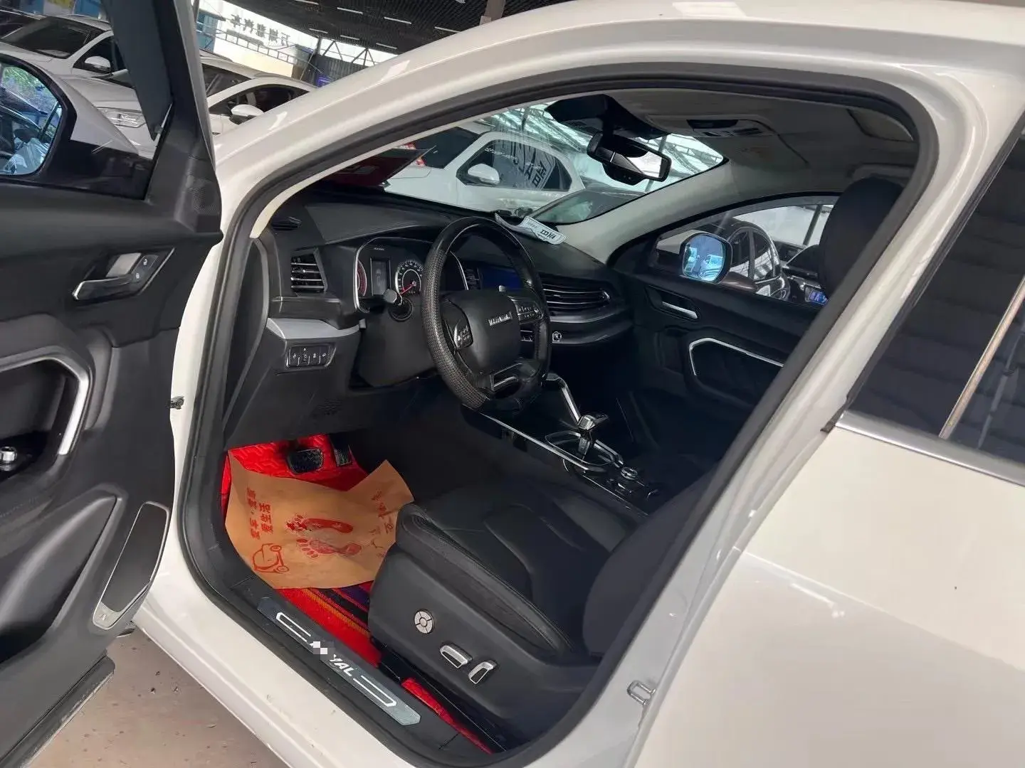 2017 HAVAL H6 thumbnail 3