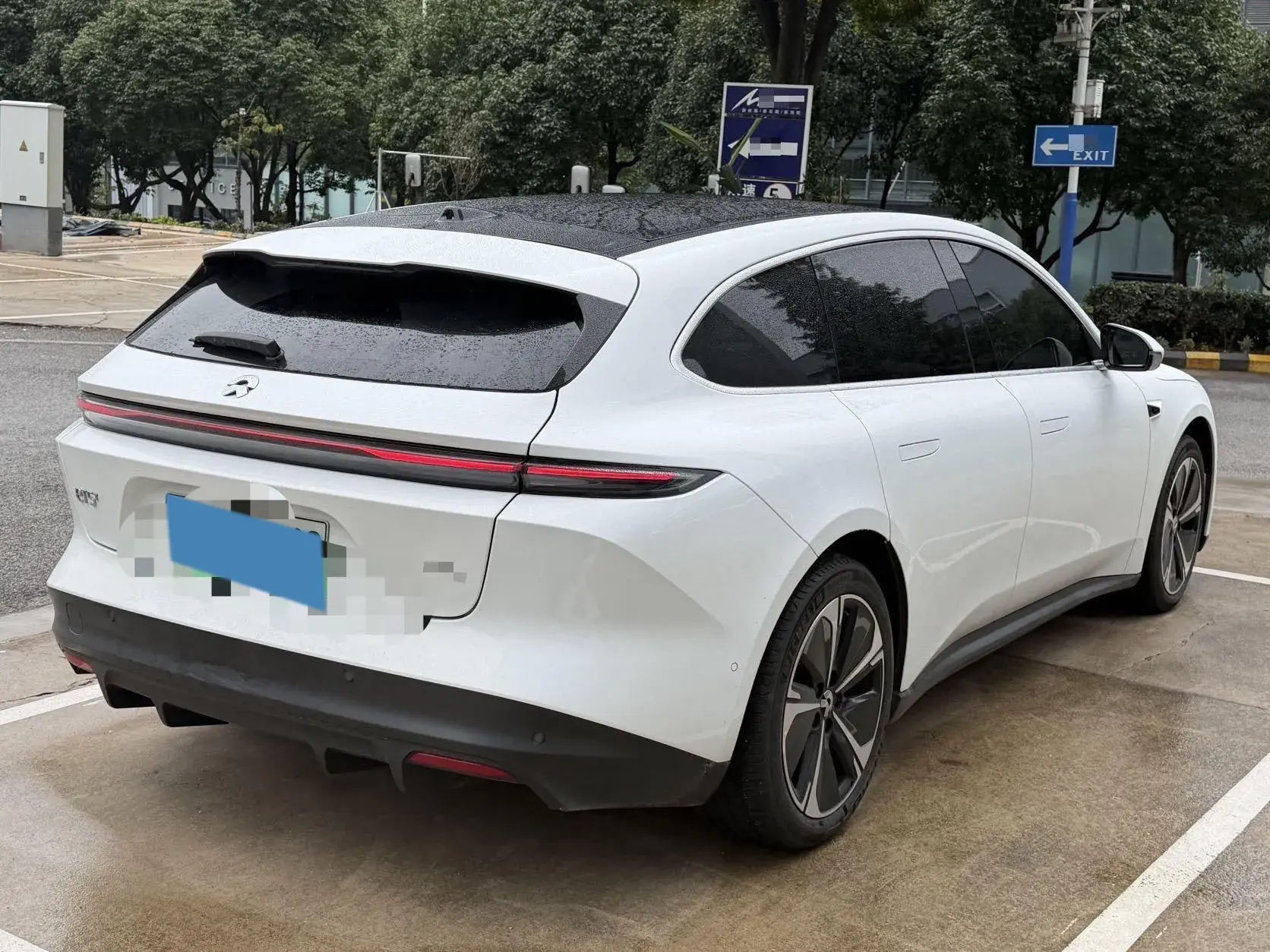 2024 NIO ET5T thumbnail 3