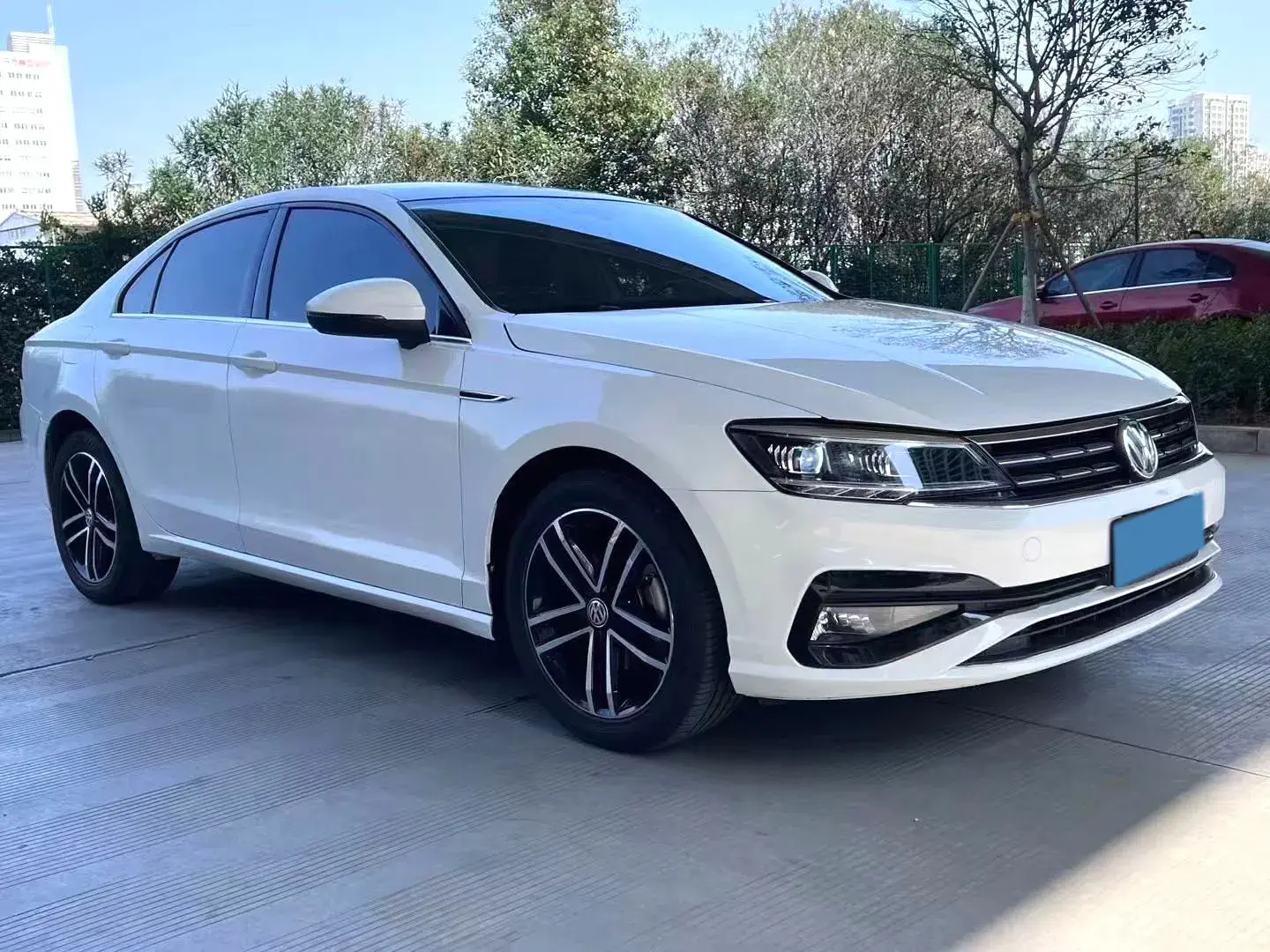 2021 VOLKSWAGEN LAMANDO thumbnail 3