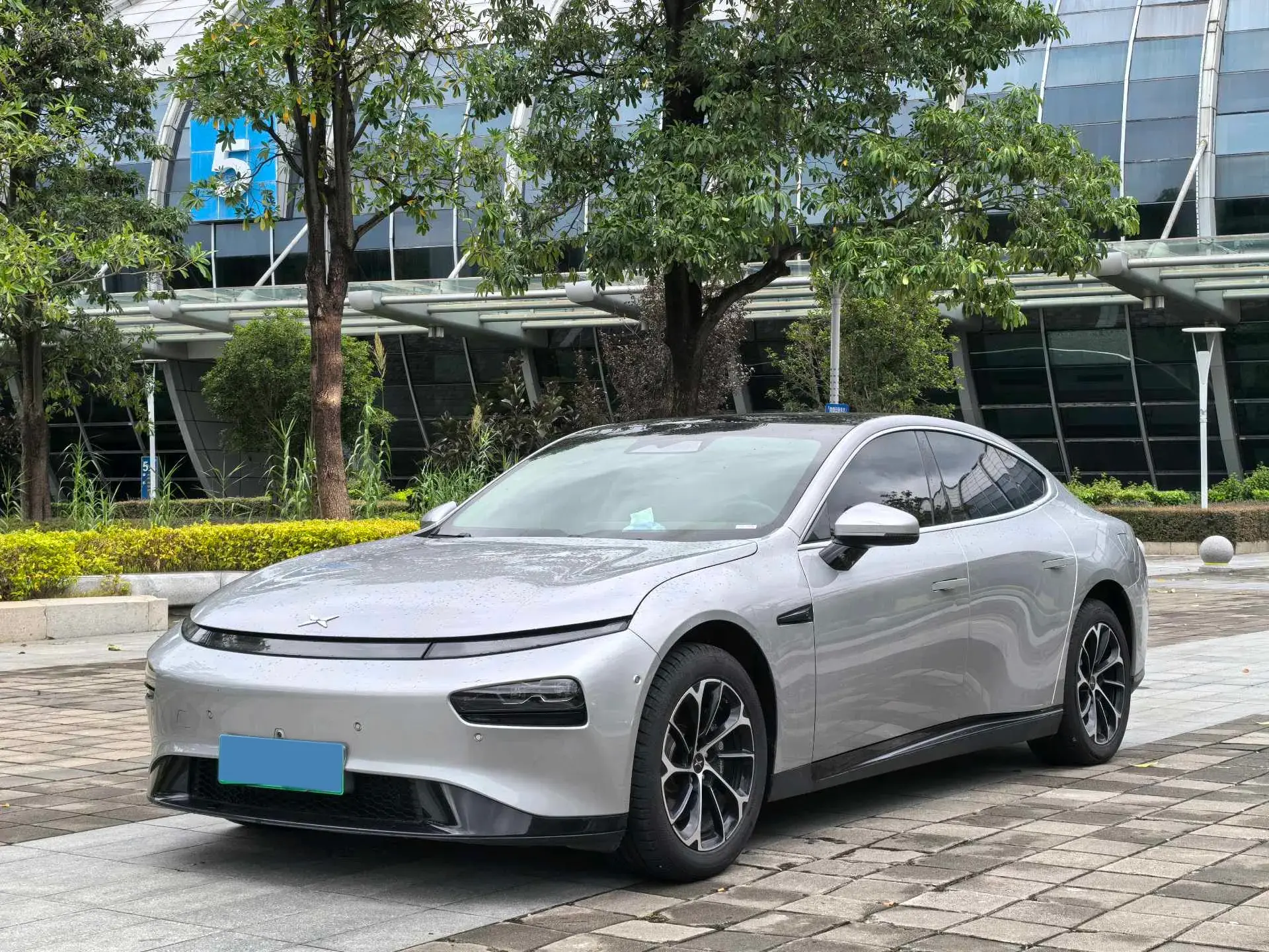 2020 XPENG P7 view 1