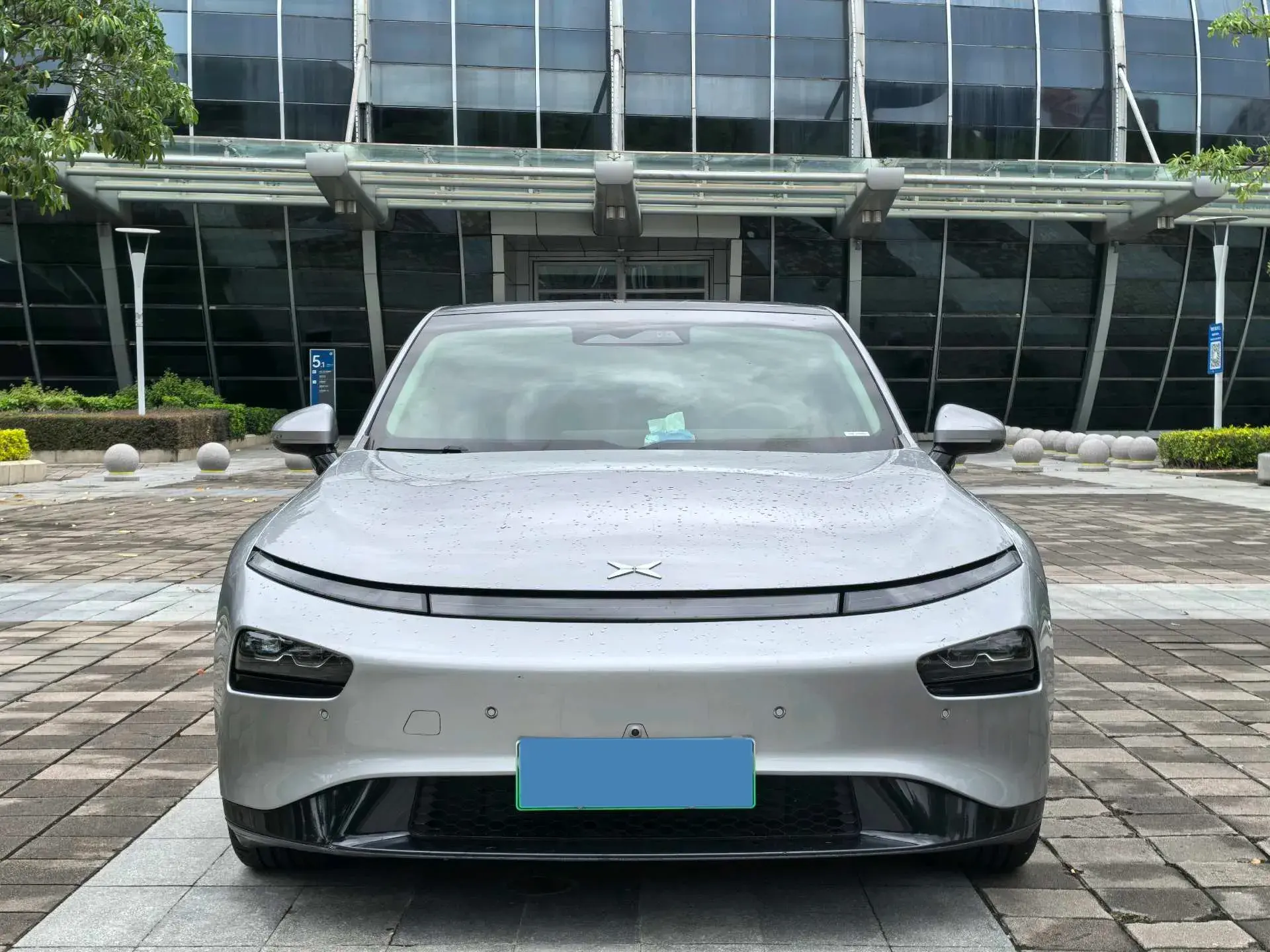 2020 XPENG P7 thumbnail 2