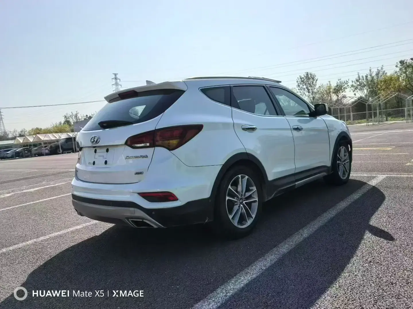 2017 HYUNDAI SANTAFE thumbnail 4