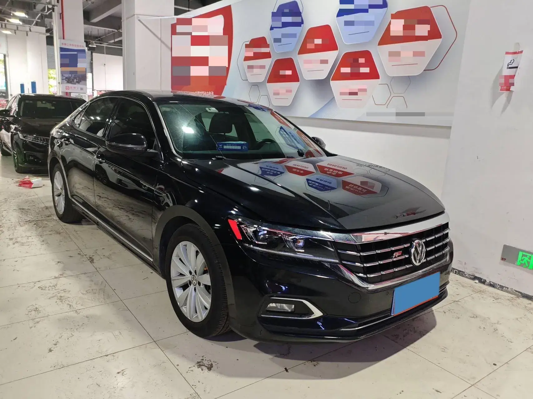 2019 VOLKSWAGEN PASSAT thumbnail 2