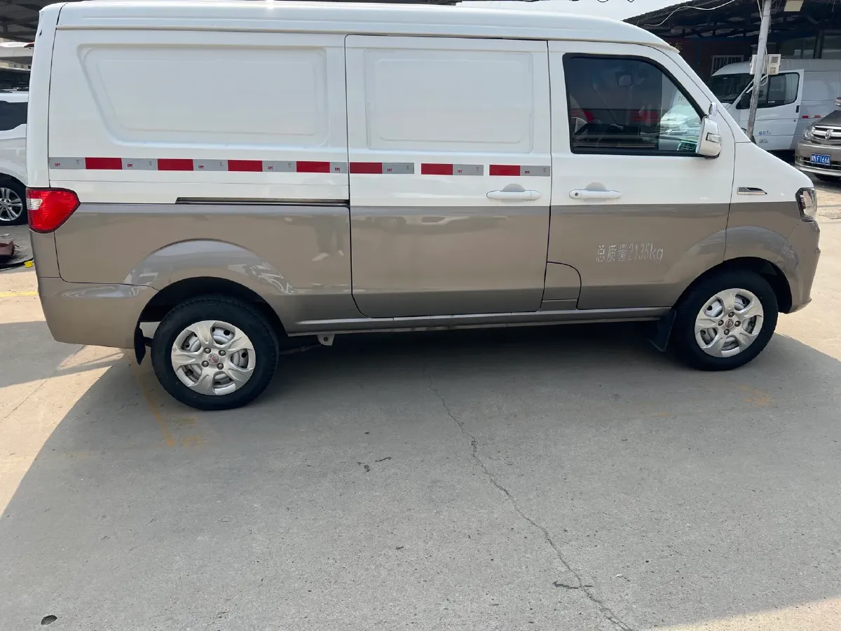 2024 SRM Little Sea Lion X30 1.5L 110HP L4 5MT,autocango,china used car exporter,china ev exporter,chinese used car exporter,chinese used ev exporter