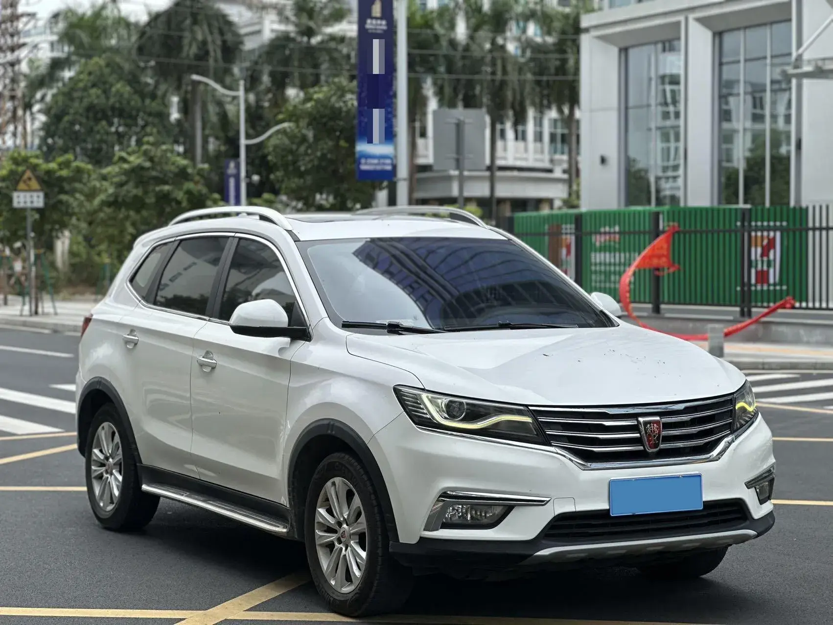 2017 ROEWE RX5 thumbnail 4