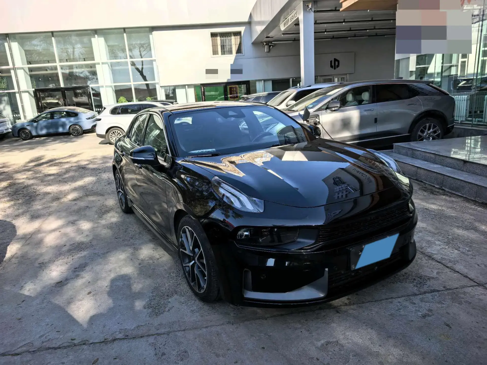 2019 LYNK&CO 03 thumbnail 3