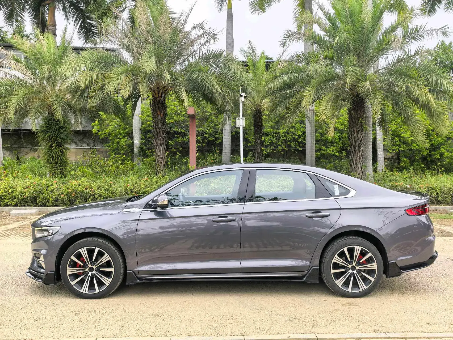 2025 GEELY PREFACE thumbnail 3