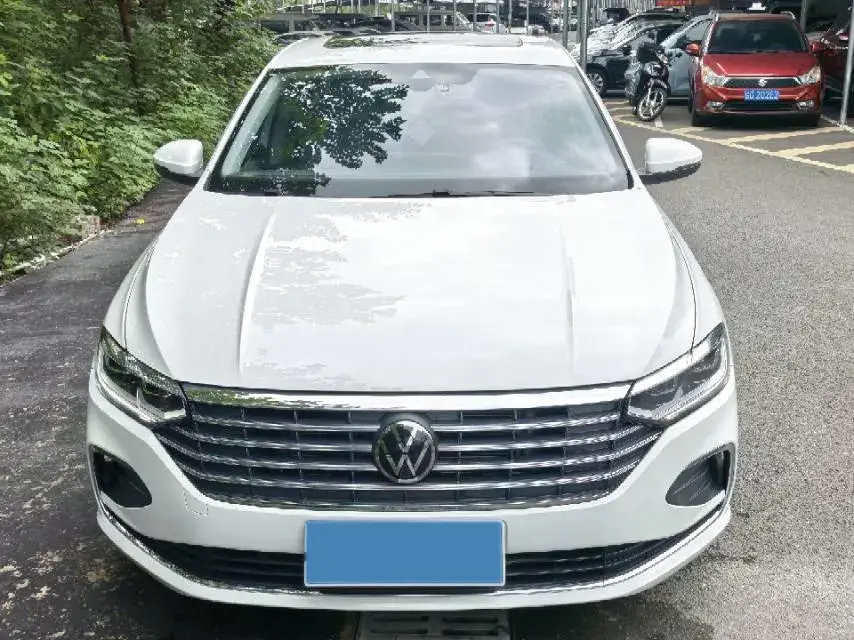 2024 VOLKSWAGEN LAVIDA thumbnail 2