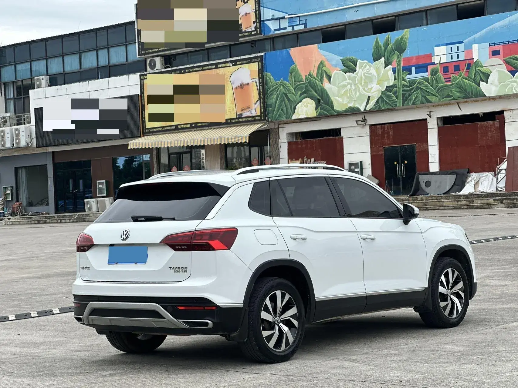 2019 VOLKSWAGEN TAYRON thumbnail 3