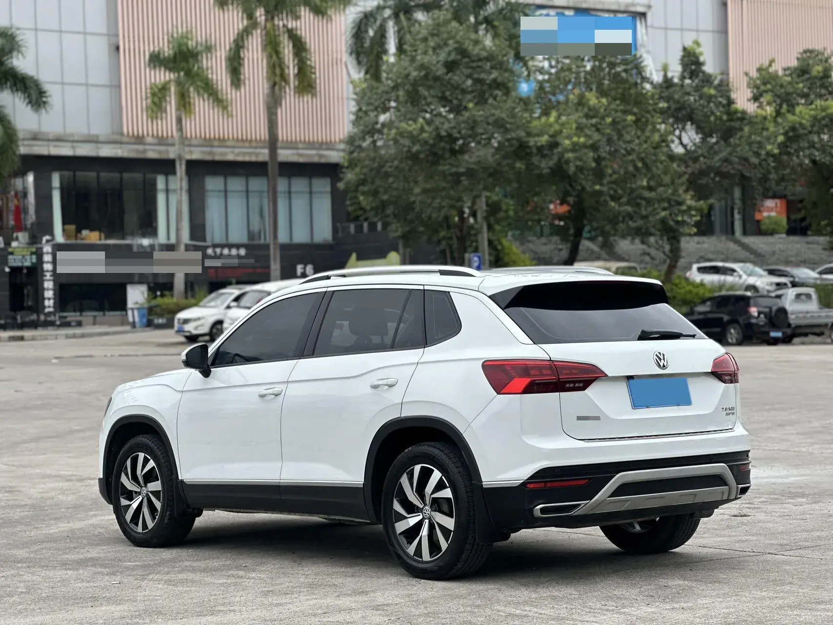 2019 VOLKSWAGEN TAYRON thumbnail 4