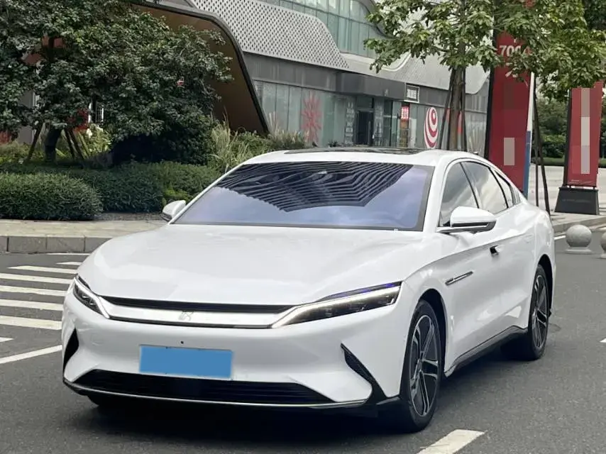 2020 BYD HAN view 1