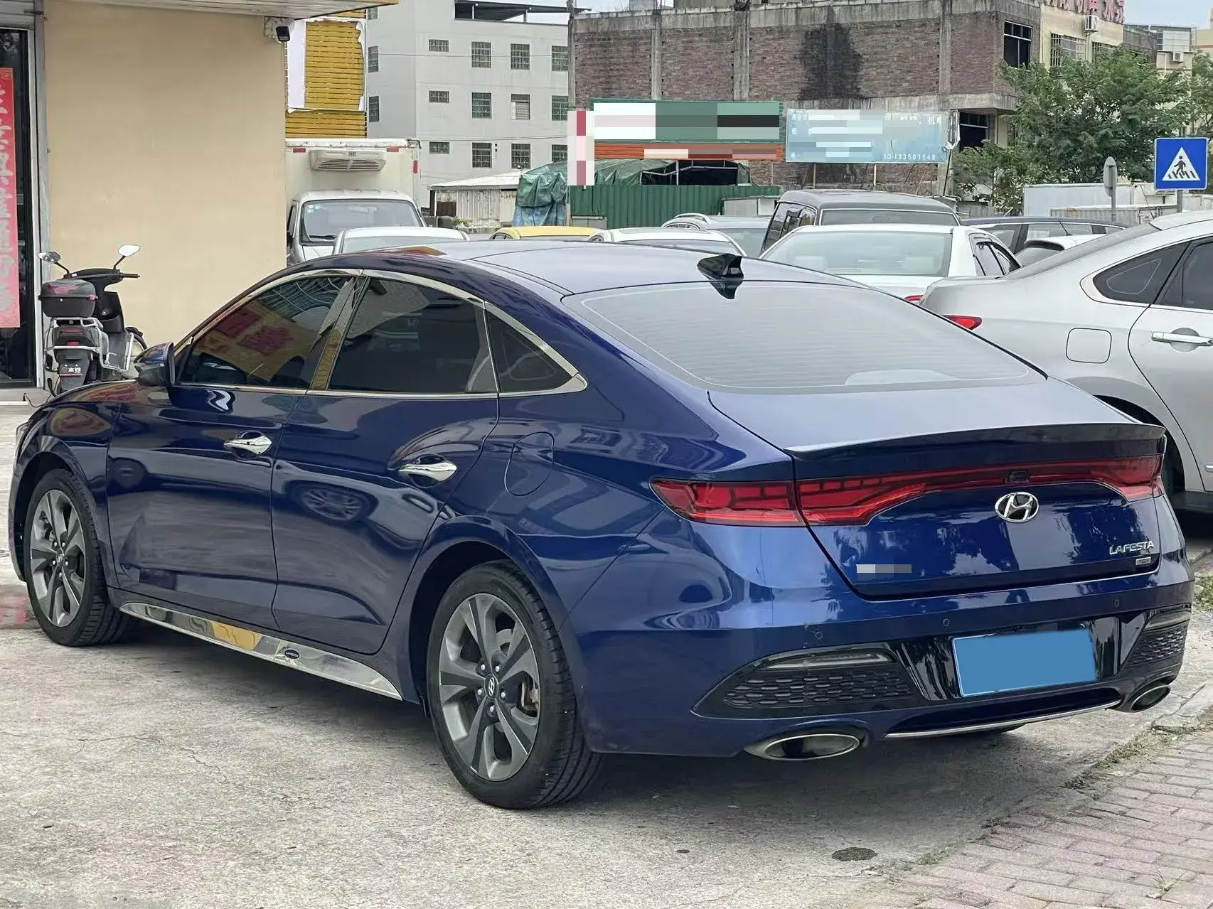 2019 HYUNDAI LA thumbnail 4