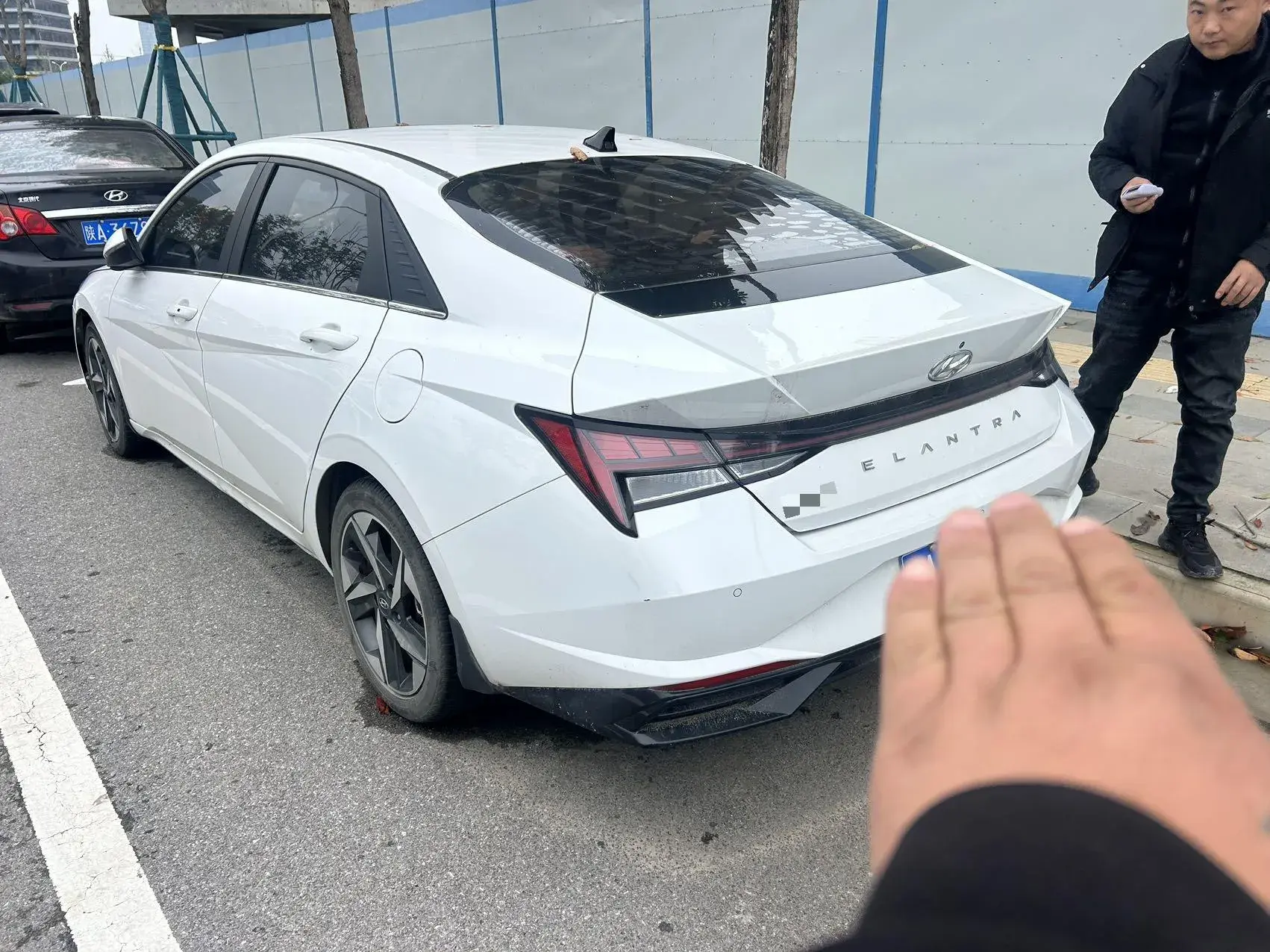 2021 HYUNDAI ELANTRA thumbnail 4