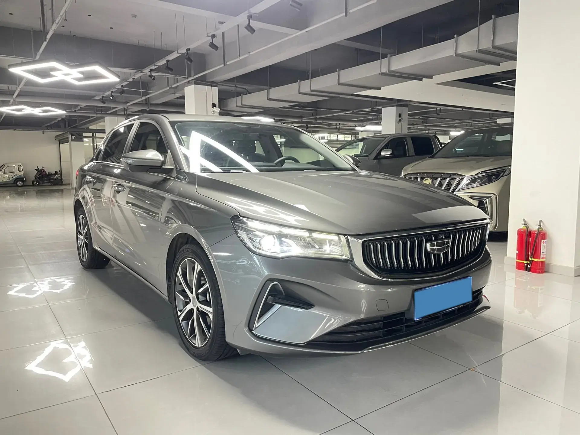 2022 GEELY EMGRAND thumbnail 3