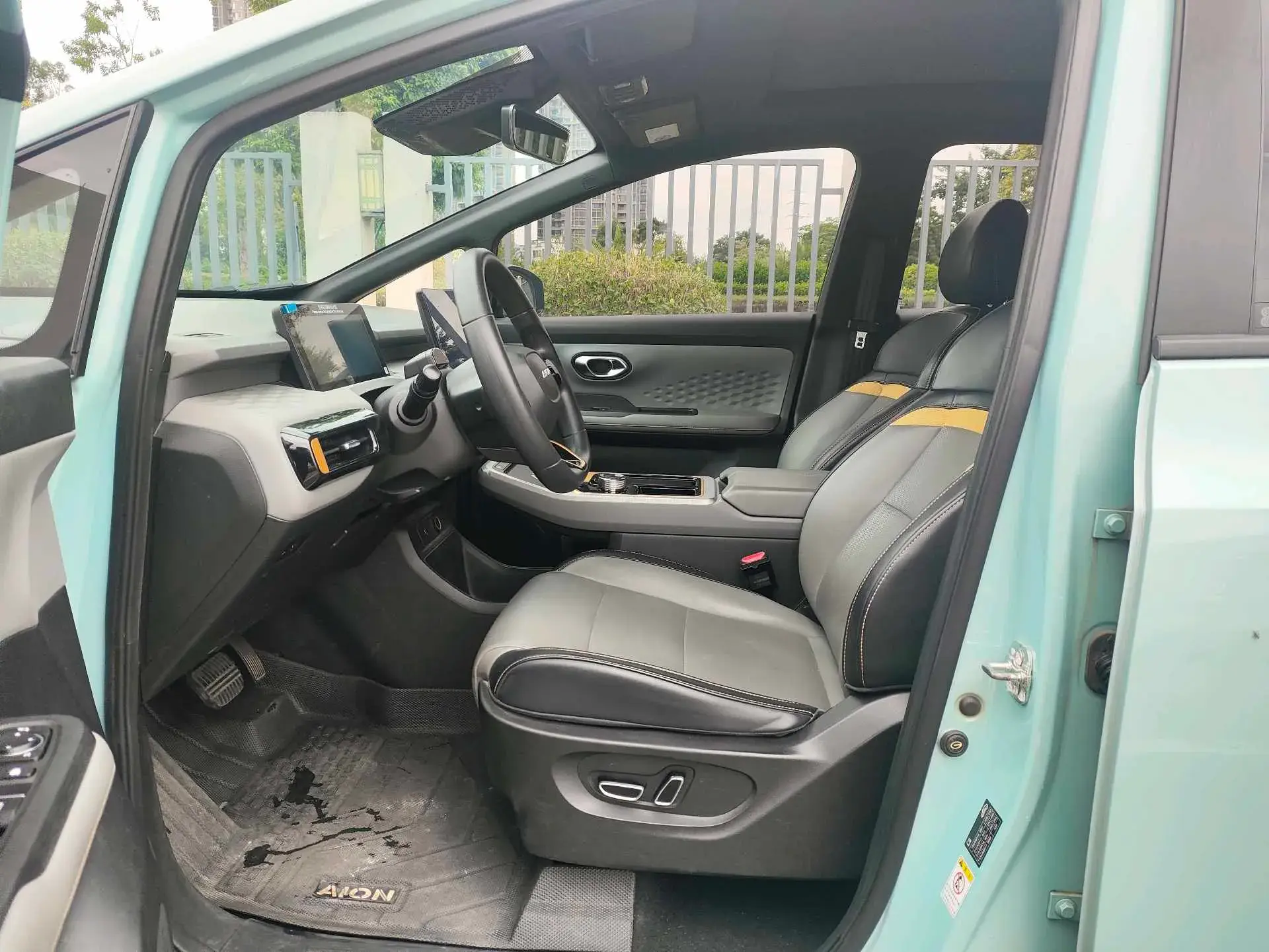 2021 AION Y thumbnail 4