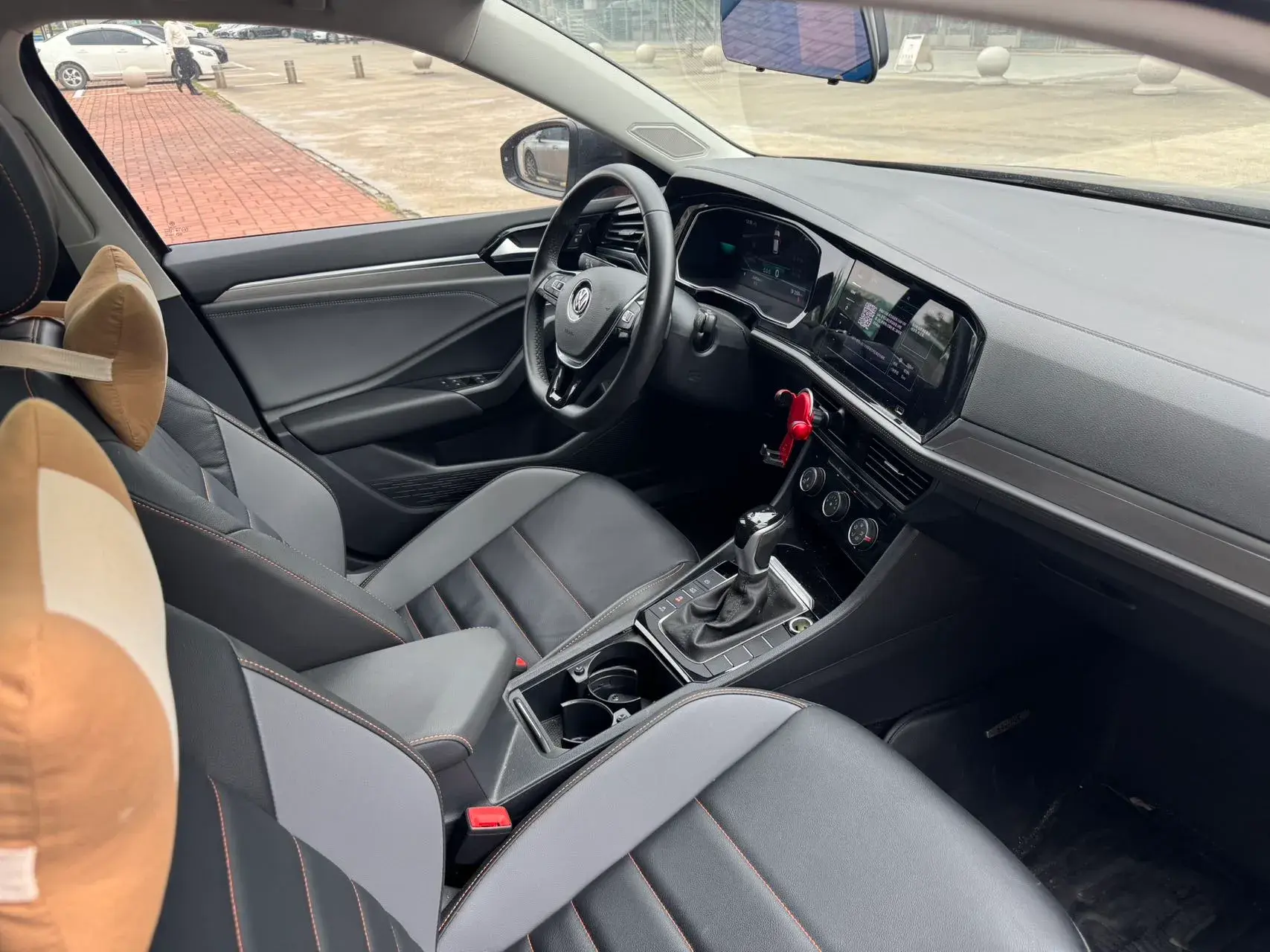 2021 VOLKSWAGEN SAGITAR thumbnail 2