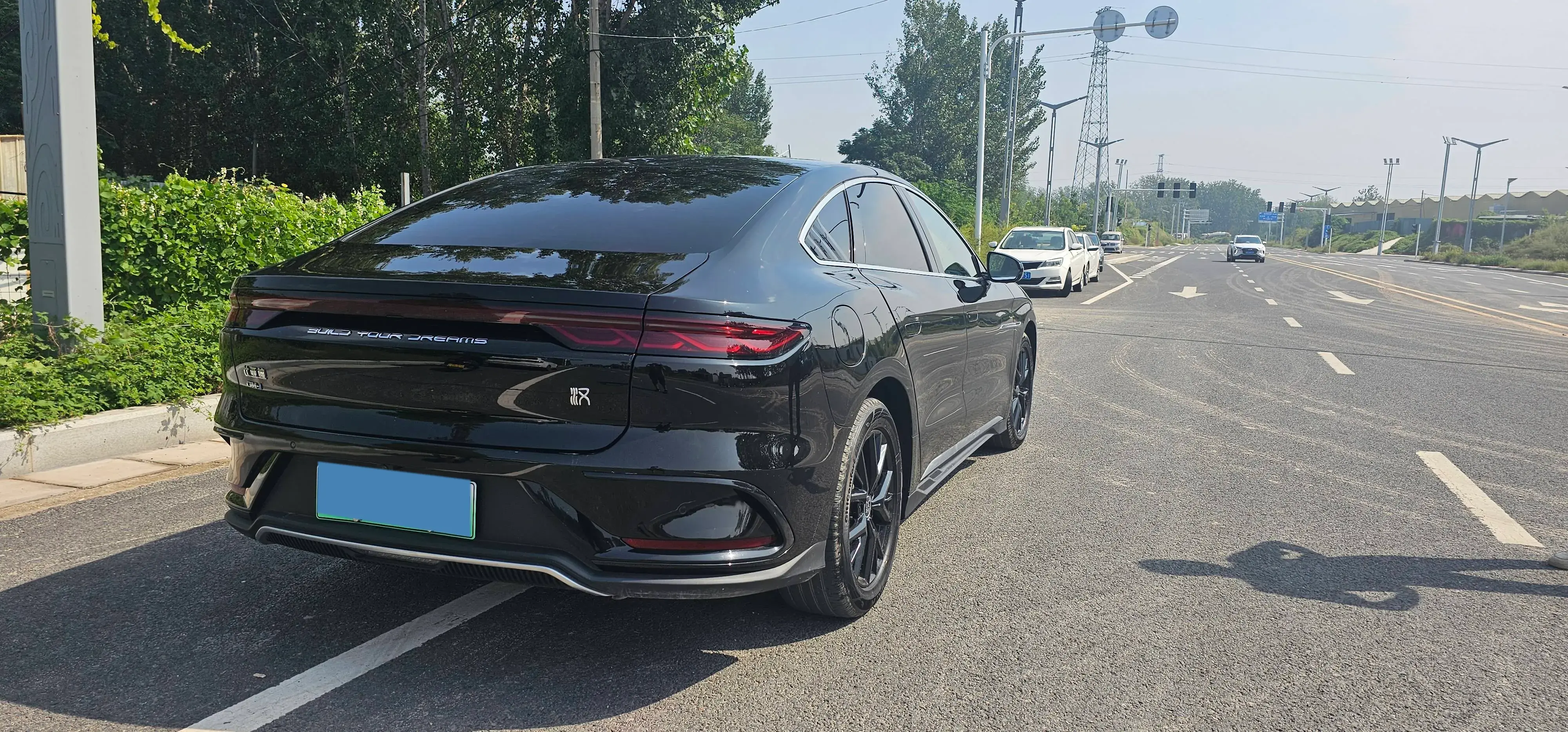 2024 BYD HAN thumbnail 3