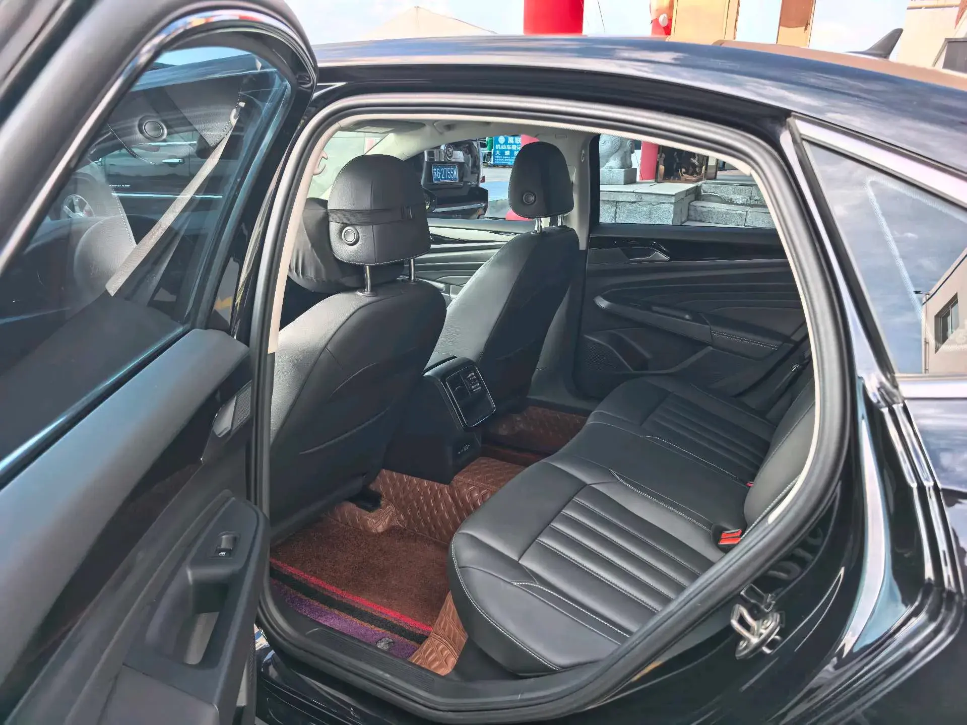 2024 VOLKSWAGEN PASSAT thumbnail 4