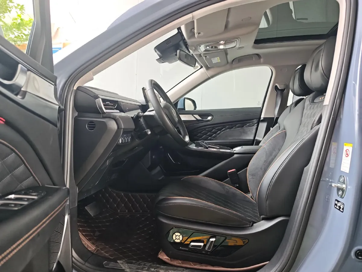 2022 WEY Latte 1.5T 156HP L4 2DHT PHEV 34KWH,autocango,china used car exporter,china ev exporter,chinese used car exporter,chinese used ev exporter