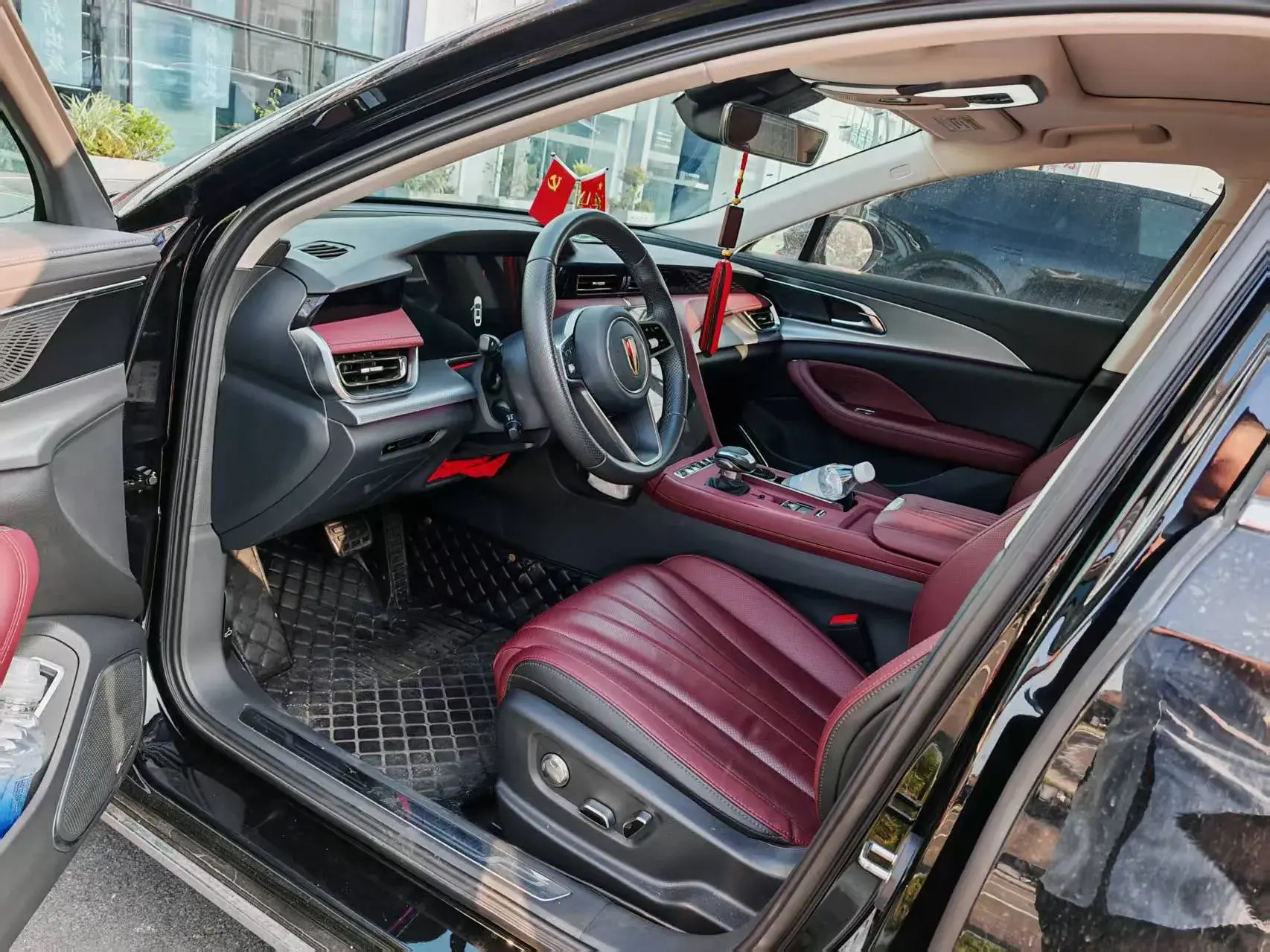 2024 HONGQI H5 thumbnail 2