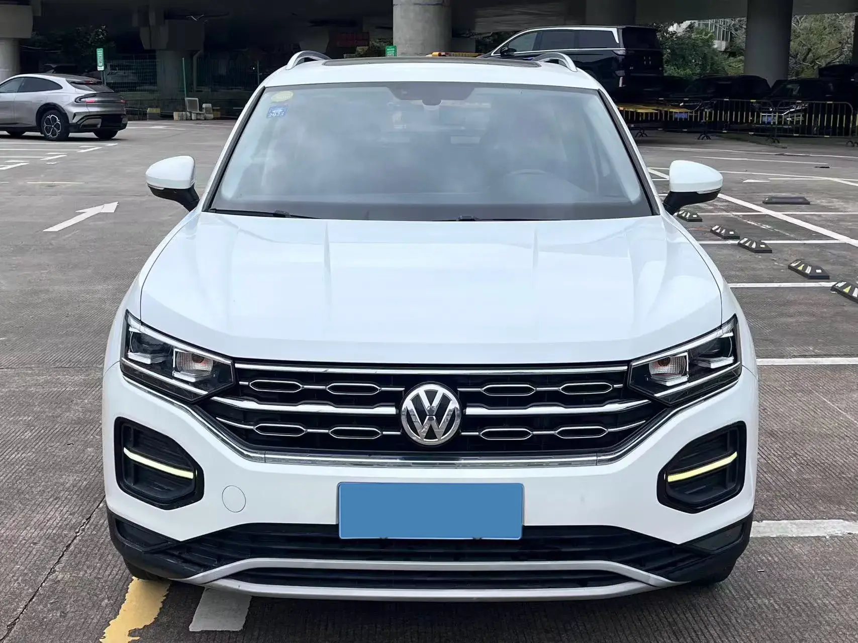 2019 VOLKSWAGEN TAYRON thumbnail 2