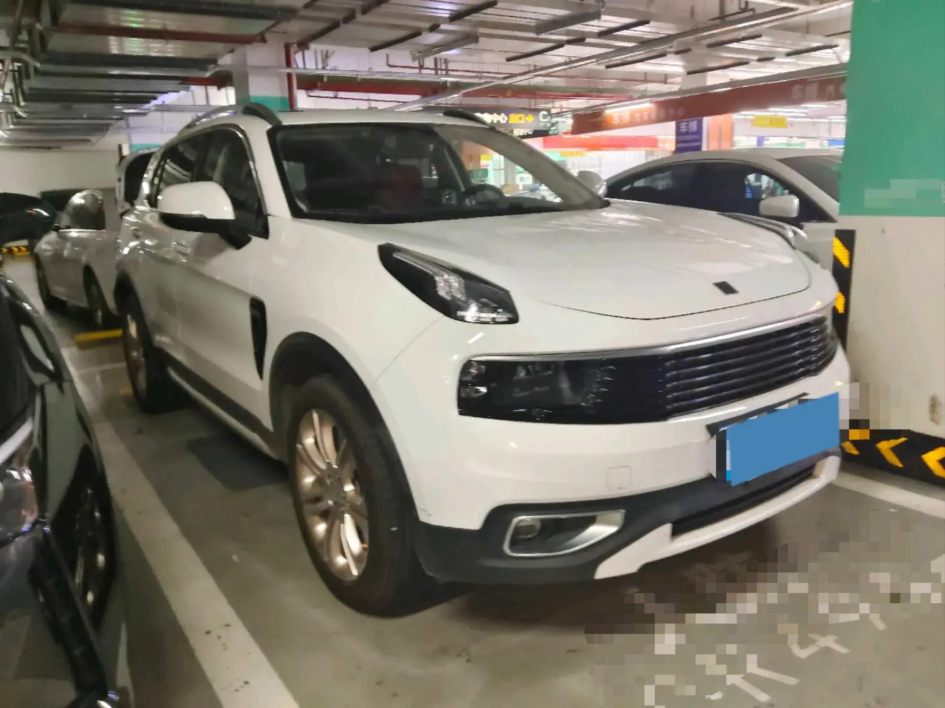 2017 LYNK&CO 01 thumbnail 2