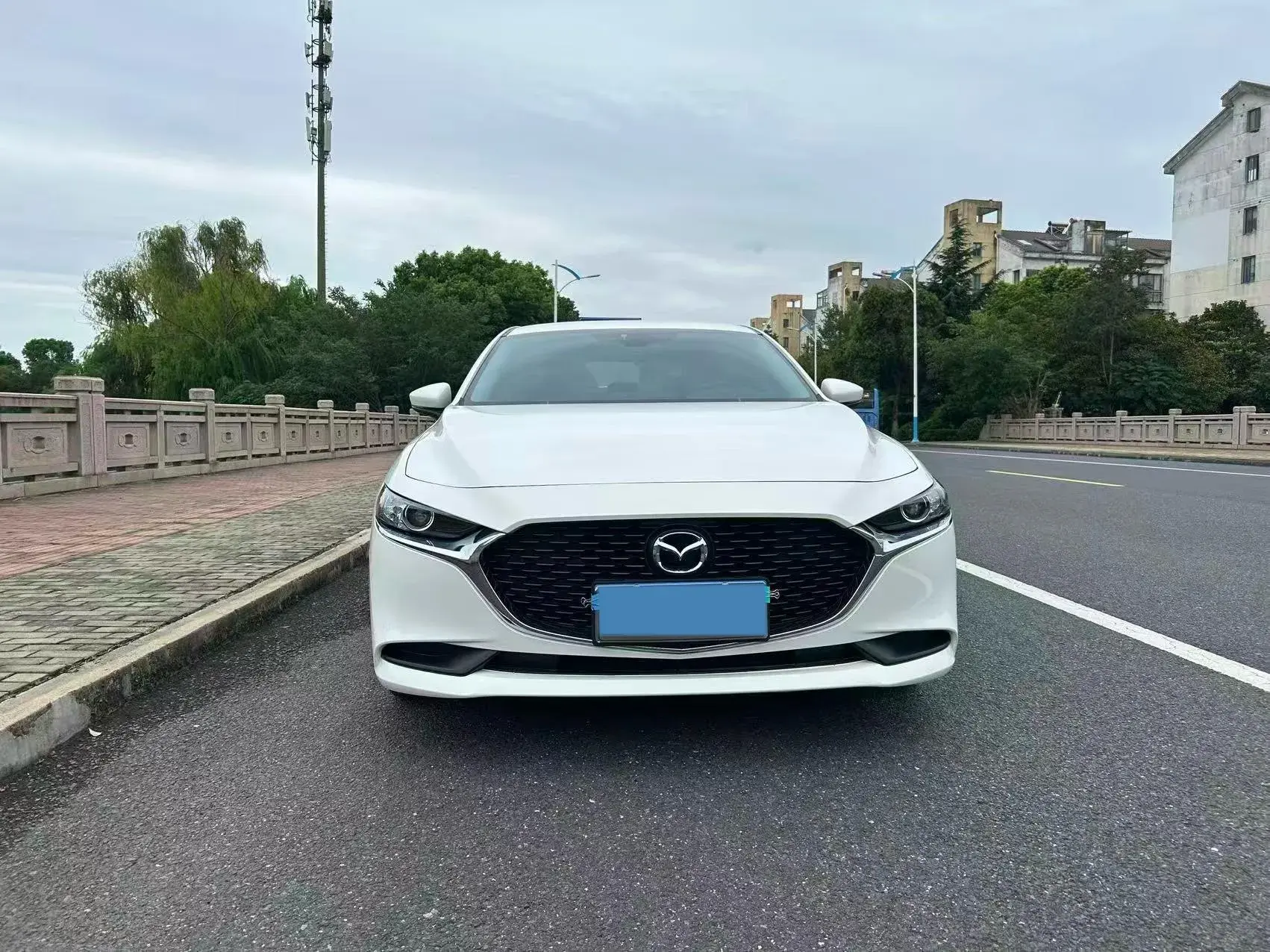 2022 MAZDA 3 thumbnail 2